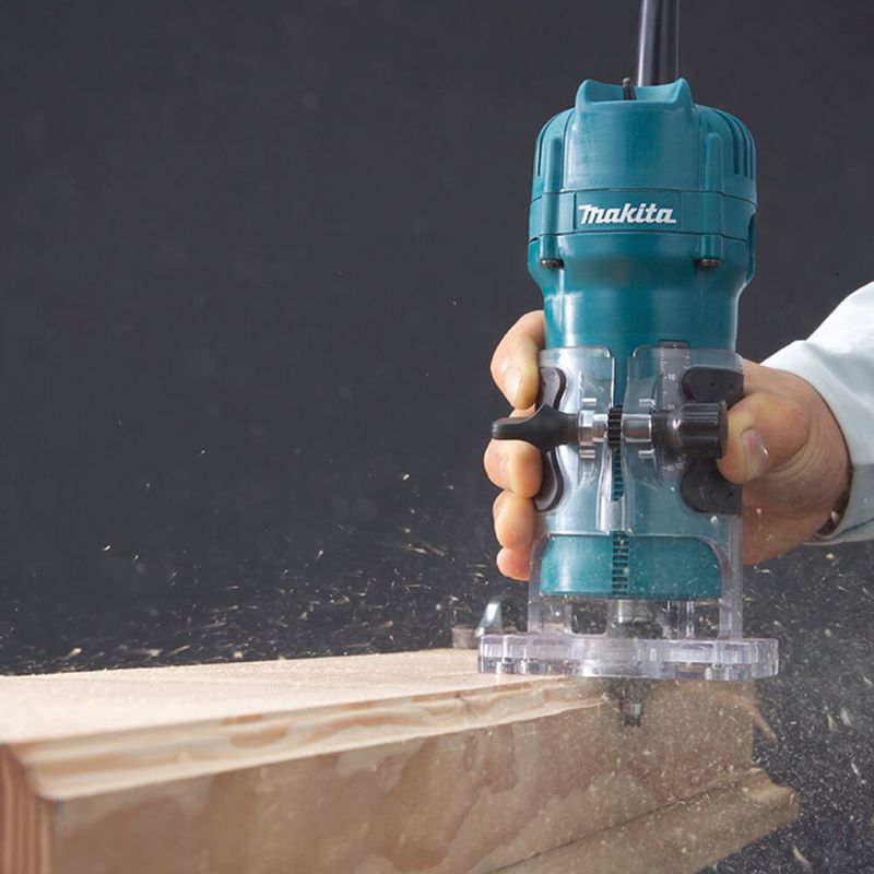 Tupia-Makita-3709-530W