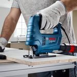 Serra-Tico-Tico-Bosch-GST-680-Profissional-de-500W-Com-Lamina
