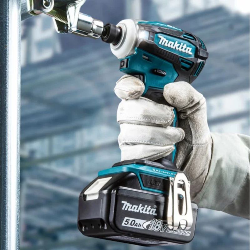 Parafusadeira-de-Impacto-Makita-DTD172RTJ-a-Bateria-18V-com-maleta--7-
